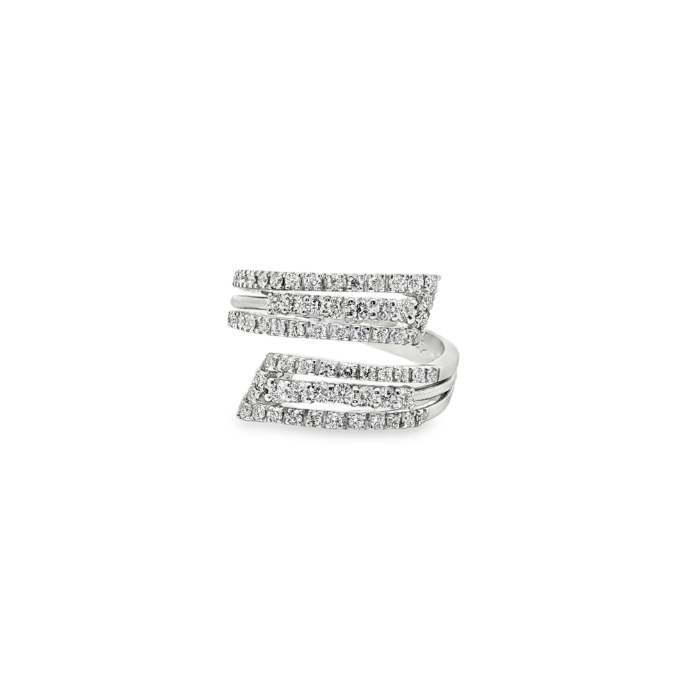 Bague en or blanc avec diamants