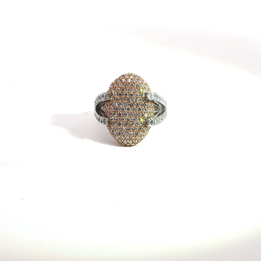 Bague en or blanc avec diamants