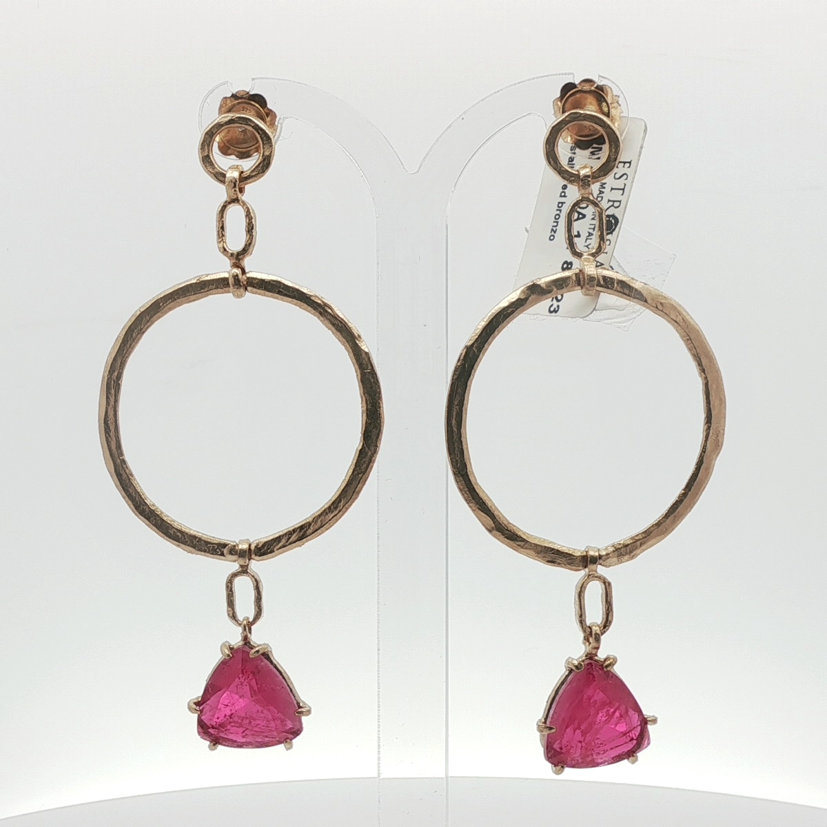 Ohrringe aus Bronze mit farbigem Stein